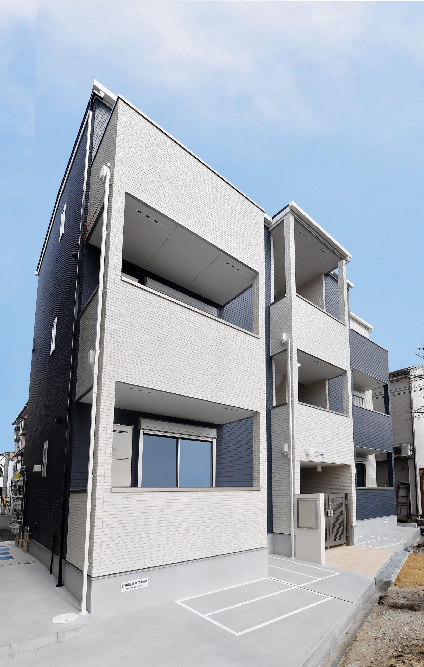 【共同住宅】戸建用地と同程度の敷地面積で木造3階建て6室を実現